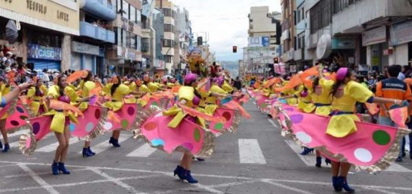 Ambato se alista para la Fiesta de la Fruta y las Flores Manabí