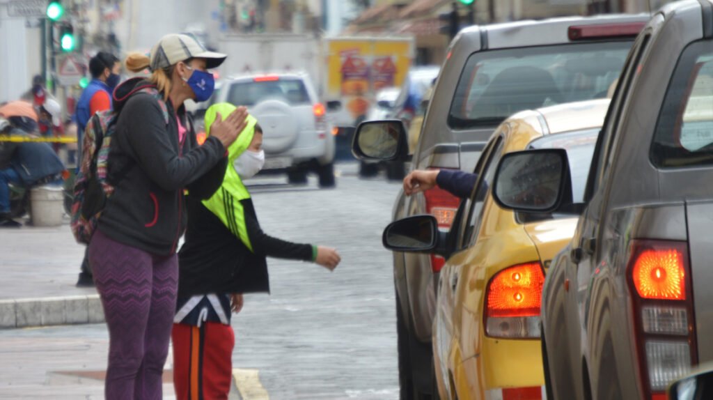 La pobreza en Ecuador aumenta 46 de cada 100 ecuatorianos viven con