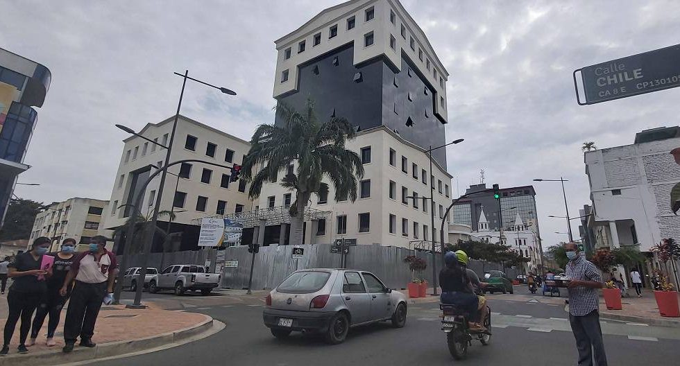 Zona comercial y bancaria de Portoviejo se reactiva con rehabilitación