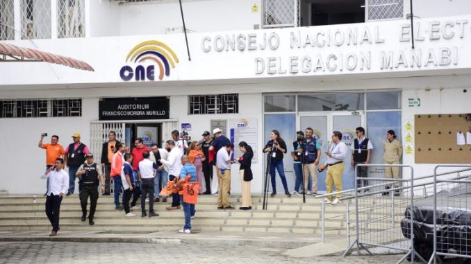 elecciones-2025-manabi-tiene-cinco-alianzas-para-dignidad-de-asambleistas-768x506